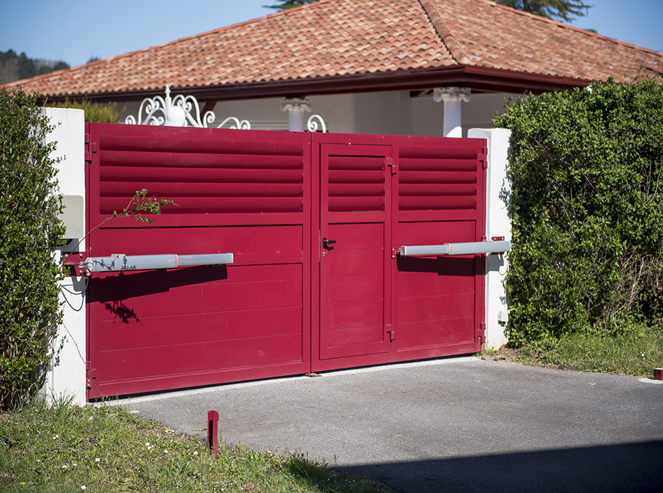 Motores para puertas de garaje, automatizamos la puerta de tu garaje